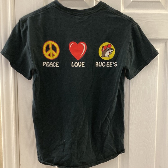 🌞 5 for $25. Buc-ees t-shirt. Women’s size small. Short sleeves. Black. GUC. - Picture 3 of 3